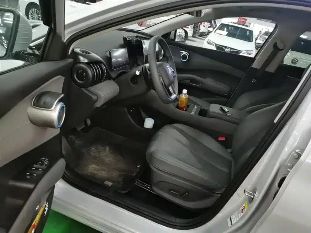 Yuan PLUS 2025 Intelligent Driving Edition 510KM Superior Model — миниатюра 15