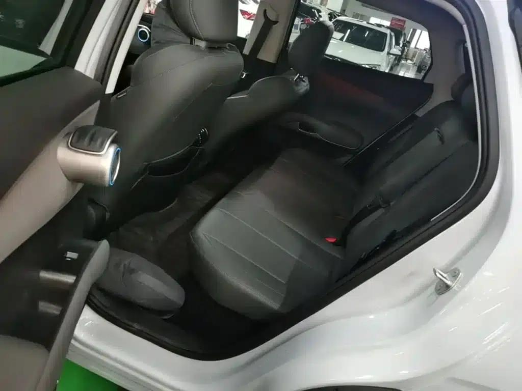 Yuan PLUS 2025 Intelligent Driving Edition 510KM Superior Model — миниатюра 17
