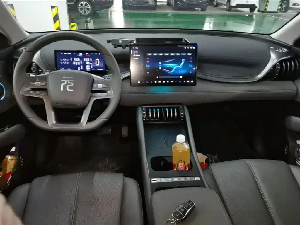 Yuan PLUS 2025 Intelligent Driving Edition 510KM Superior Model — миниатюра 10