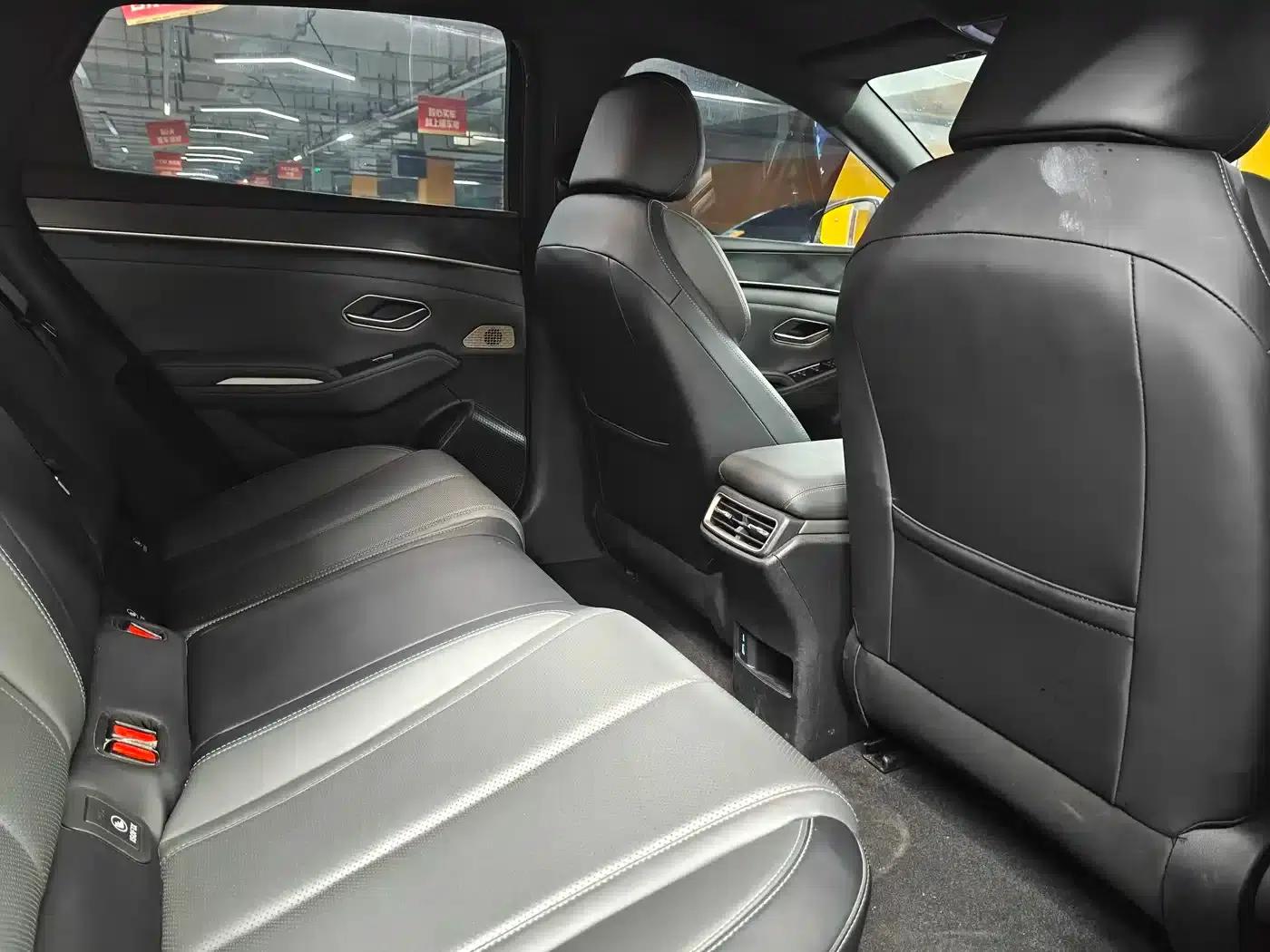 Qin L 2024 DM-i 120KM Leading Edition — миниатюра 12