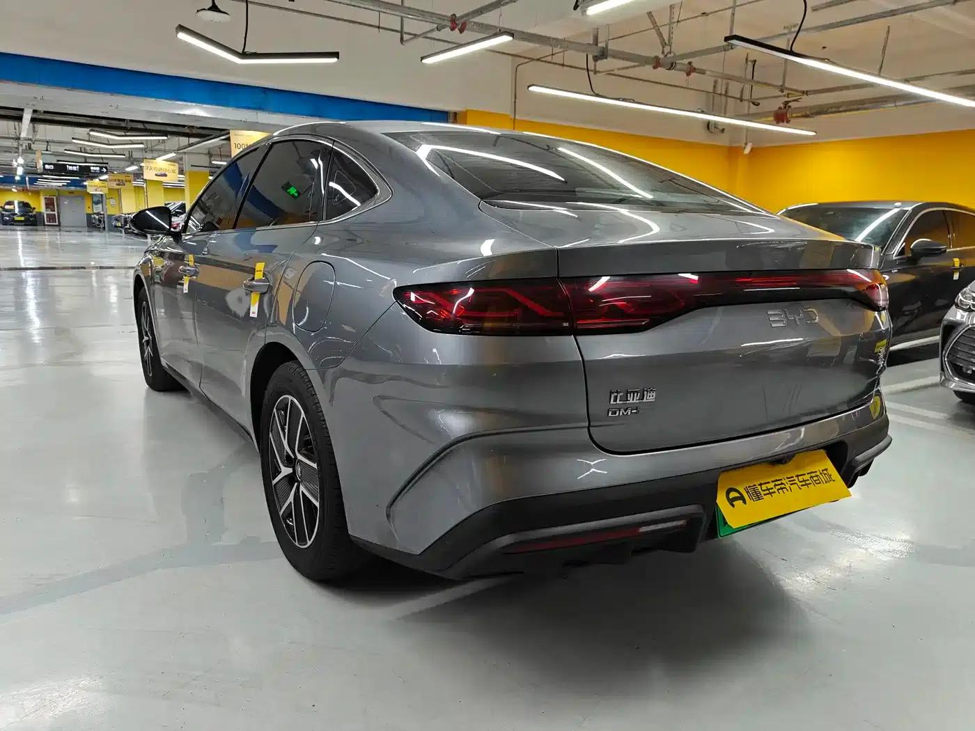 Qin L 2024 DM-i 120KM Leading Edition — миниатюра 8