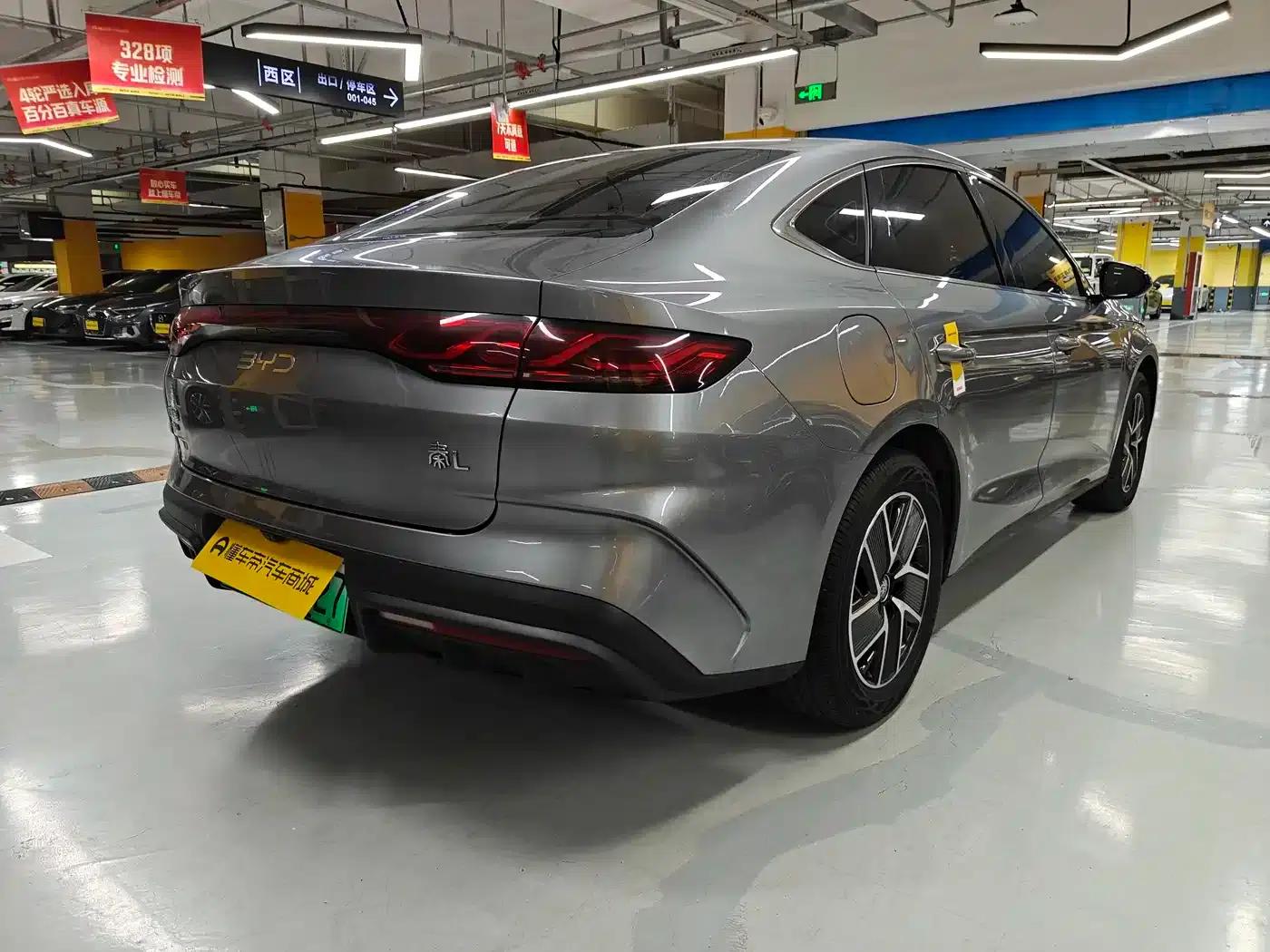 Qin L 2024 DM-i 120KM Leading Edition — миниатюра 10