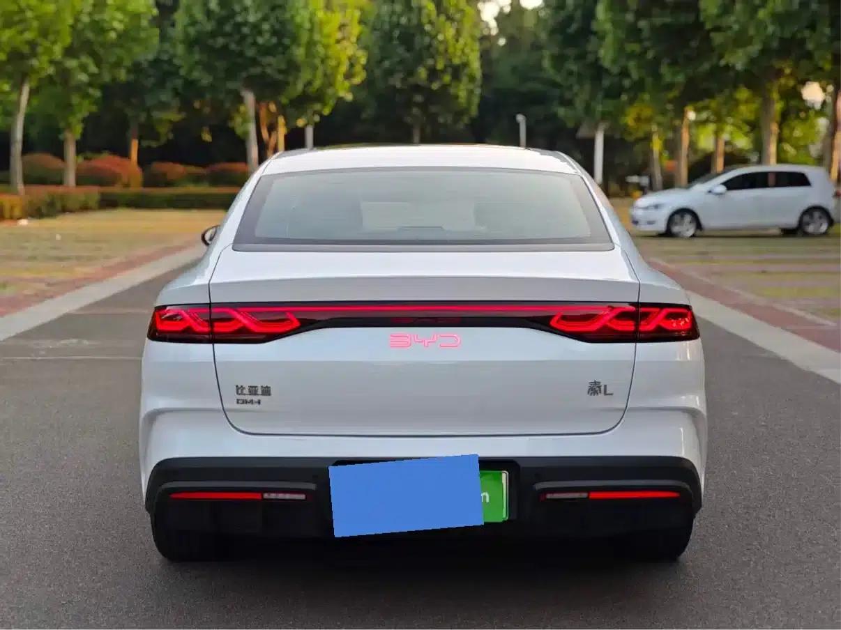Qin L 2024 DM-i 120KM Super Edition — миниатюра 4