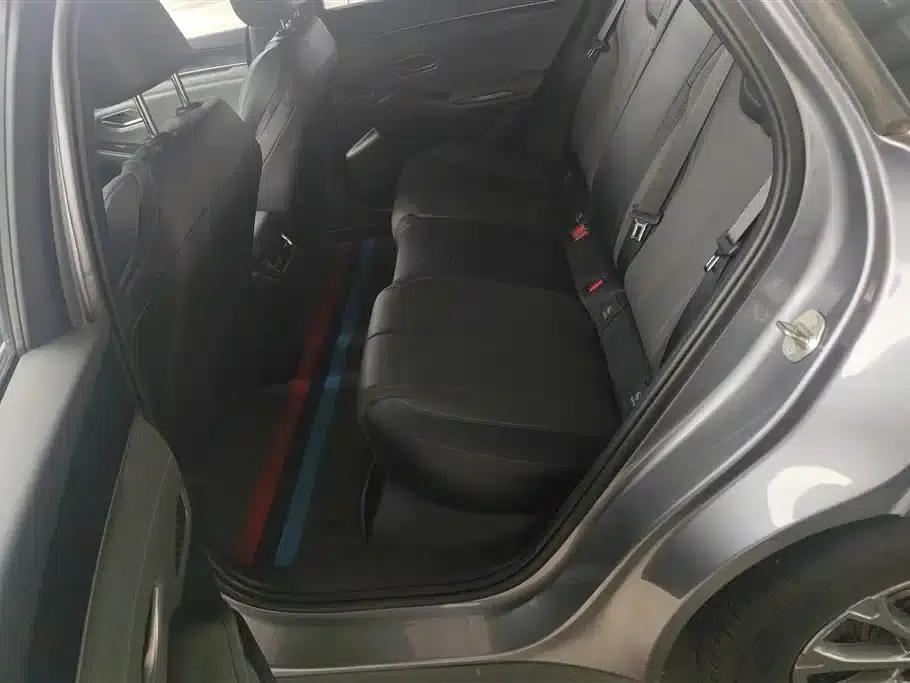 Qin L 2024 DM-i 80KM Leading Edition — миниатюра 11