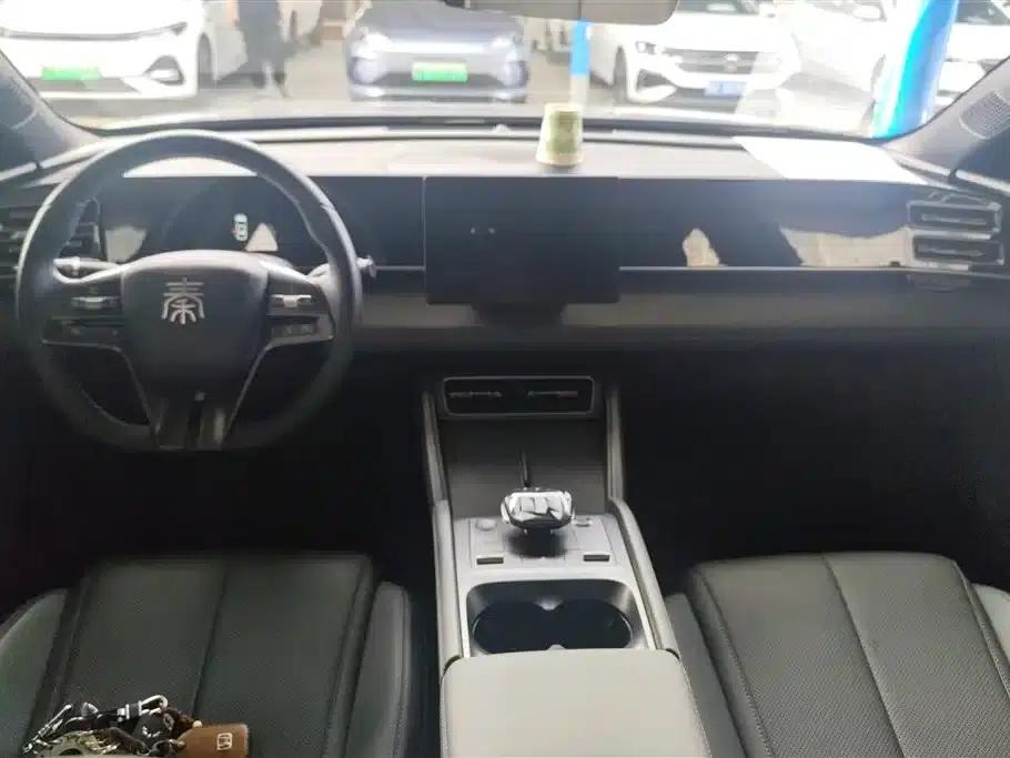 Qin L 2024 DM-i 80KM Leading Edition — миниатюра 12