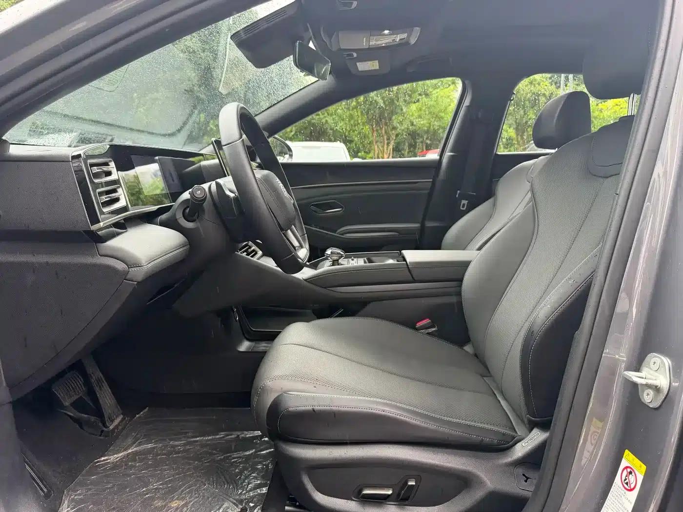 Qin L 2025 DM-i Intelligent Driving Edition 120KM Superior Model — миниатюра 3