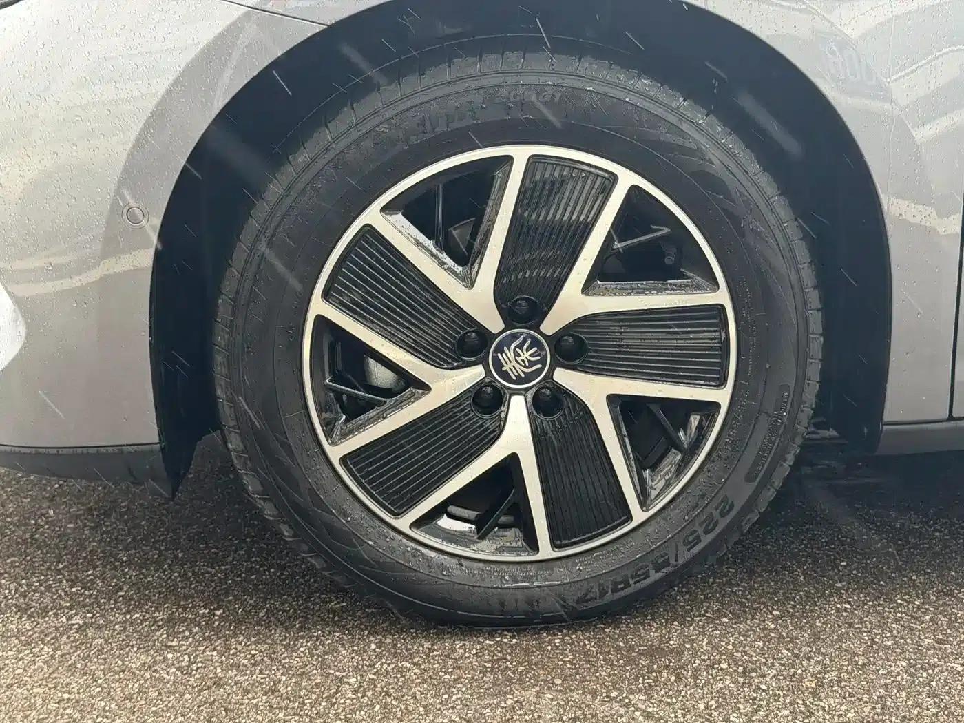 Qin L 2025 DM-i Intelligent Driving Edition 120KM Superior Model — миниатюра 6