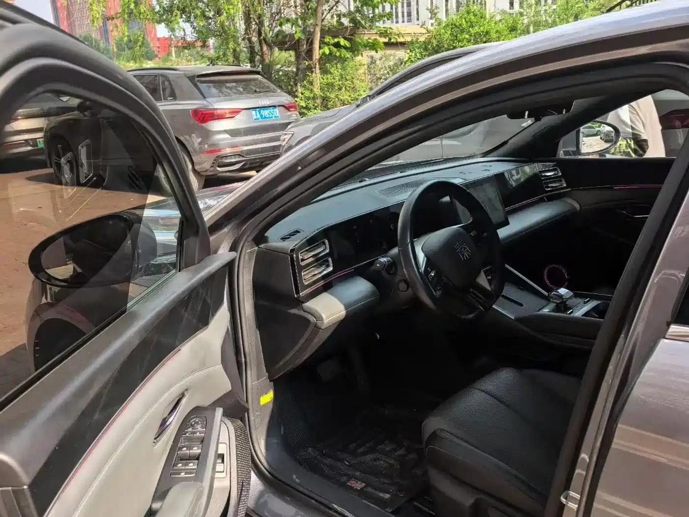 Qin L 2024 DM-i 80KM Leading Edition — миниатюра 4