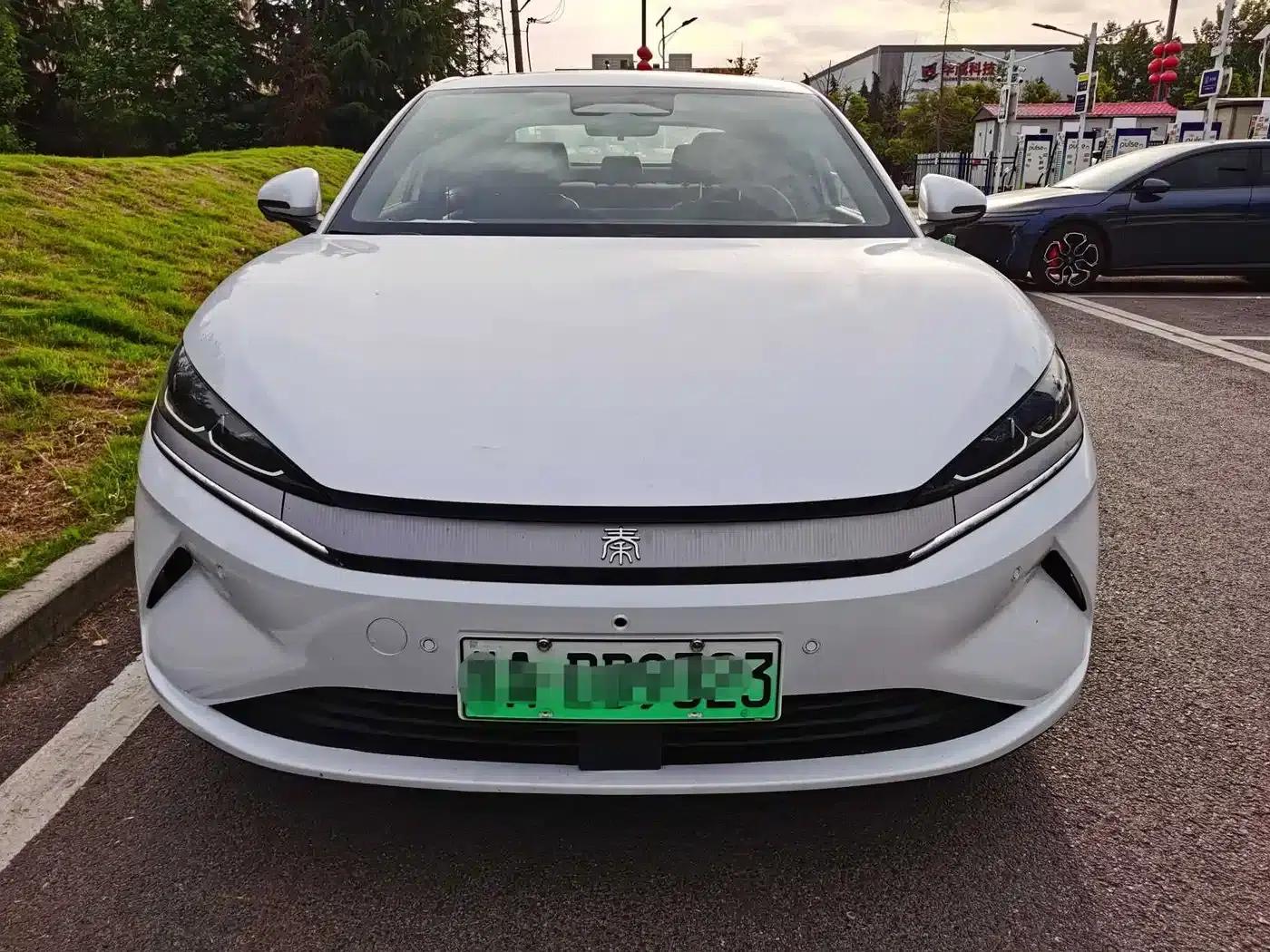 Qin L 2025 EV 470KM Leading Edition — миниатюра 2