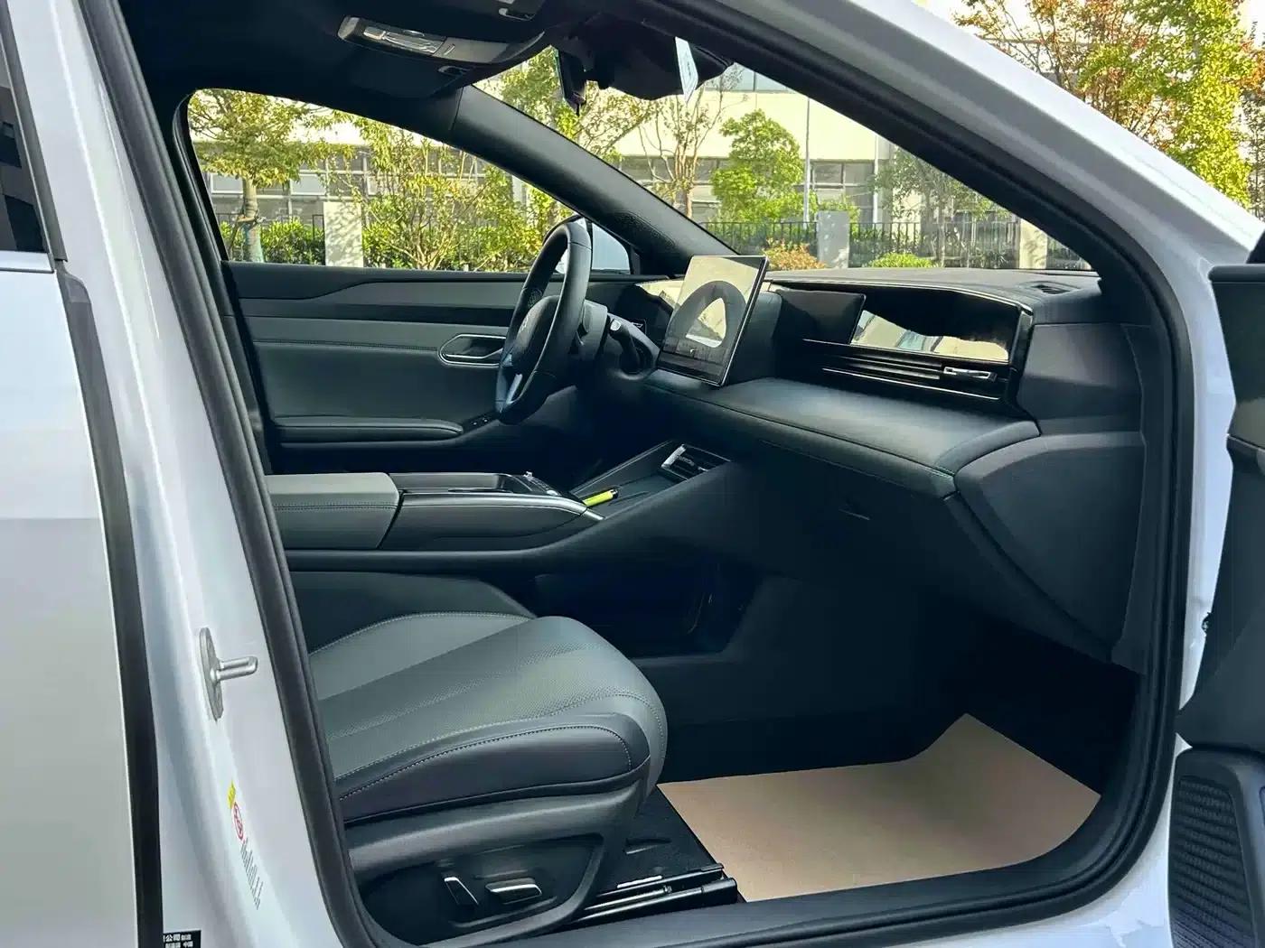 Qin L 2025 EV 545KM Super Edition — миниатюра 6