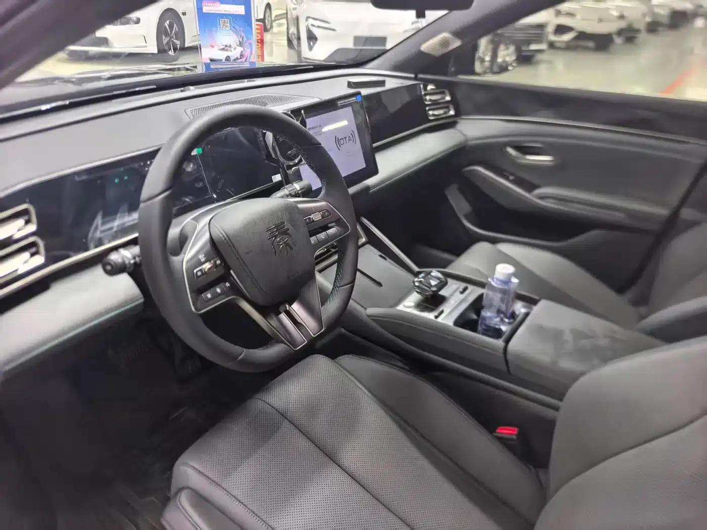 Qin L 2024 DM-i 120KM Super Edition — миниатюра 3