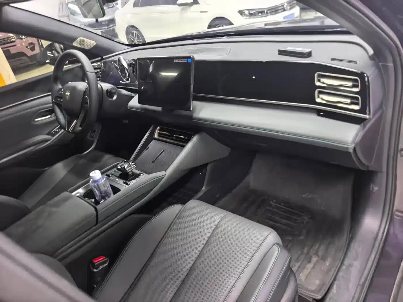 Qin L 2024 DM-i 120KM Super Edition — миниатюра 6