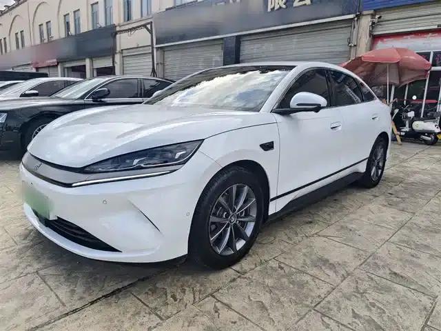 Qin L 2025 EV 470KM Leading Edition