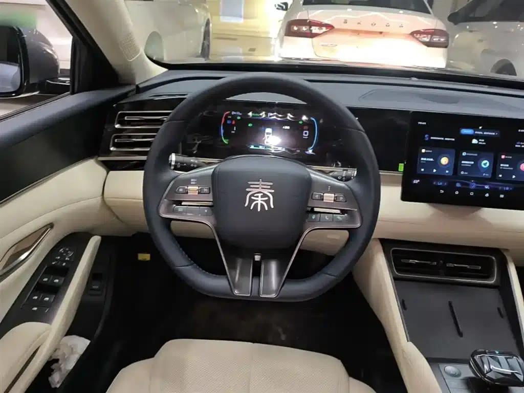 Qin L 2024 DM-i 80KM Leading Edition — миниатюра 11