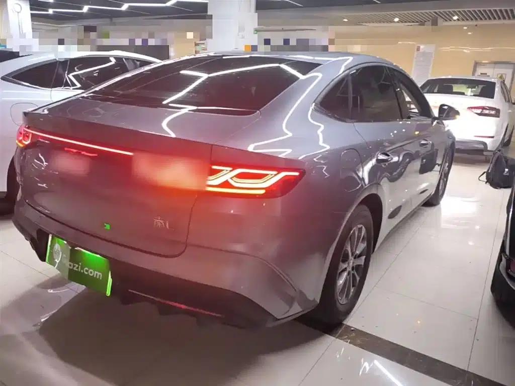 Qin L 2024 DM-i 80KM Leading Edition — миниатюра 7