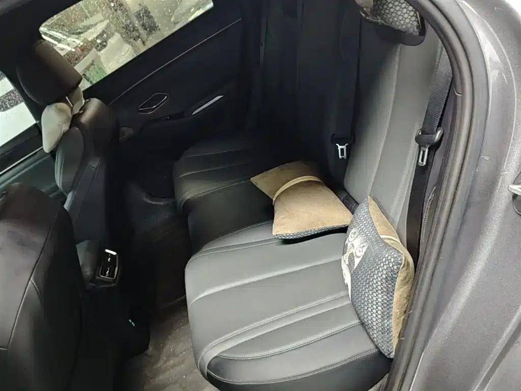 Qin L 2025 DM-i Intelligent Driving Edition 120KM Leading Model — миниатюра 17