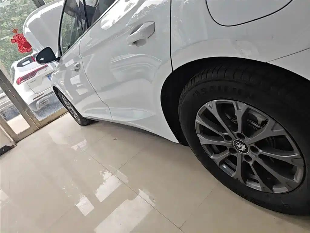 Qin L 2024 DM-i 80KM Leading Edition — миниатюра 22