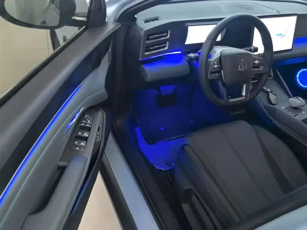 Qin L 2025 DM-i Intelligent Driving Edition 80KM Leading Model — миниатюра 16