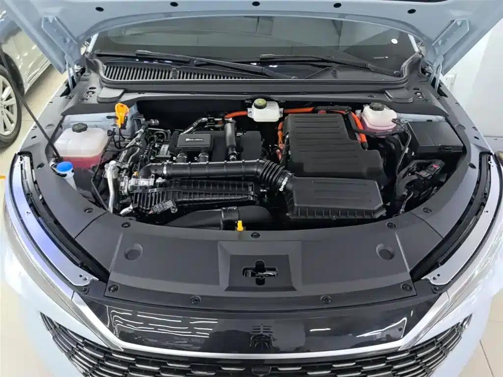 Qin L 2025 DM-i Intelligent Driving Edition 80KM Leading Model — миниатюра 20