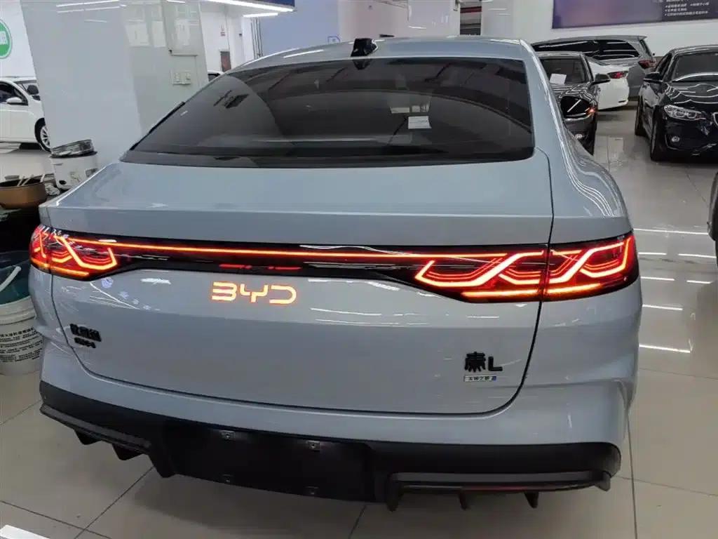 Qin L 2025 DM-i Intelligent Driving Edition 80KM Leading Model — миниатюра 6