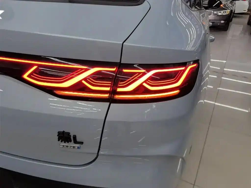 Qin L 2025 DM-i Intelligent Driving Edition 80KM Leading Model — миниатюра 8