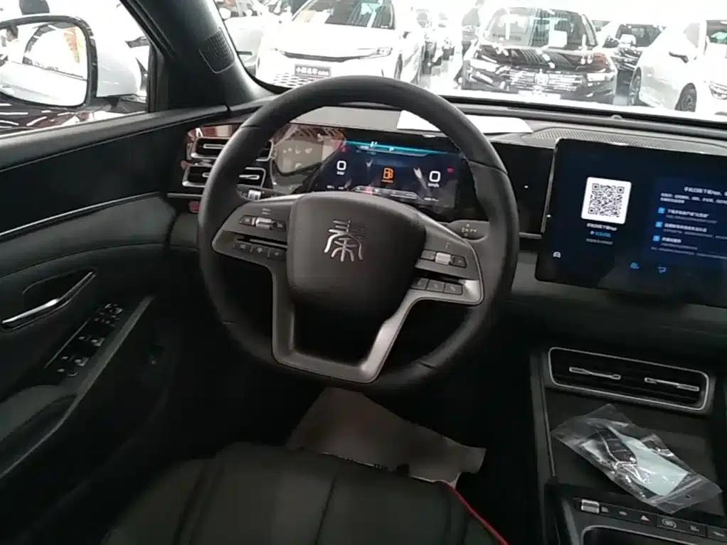 Qin L 2026 DM-i 128KM Progressive Edition — миниатюра 11