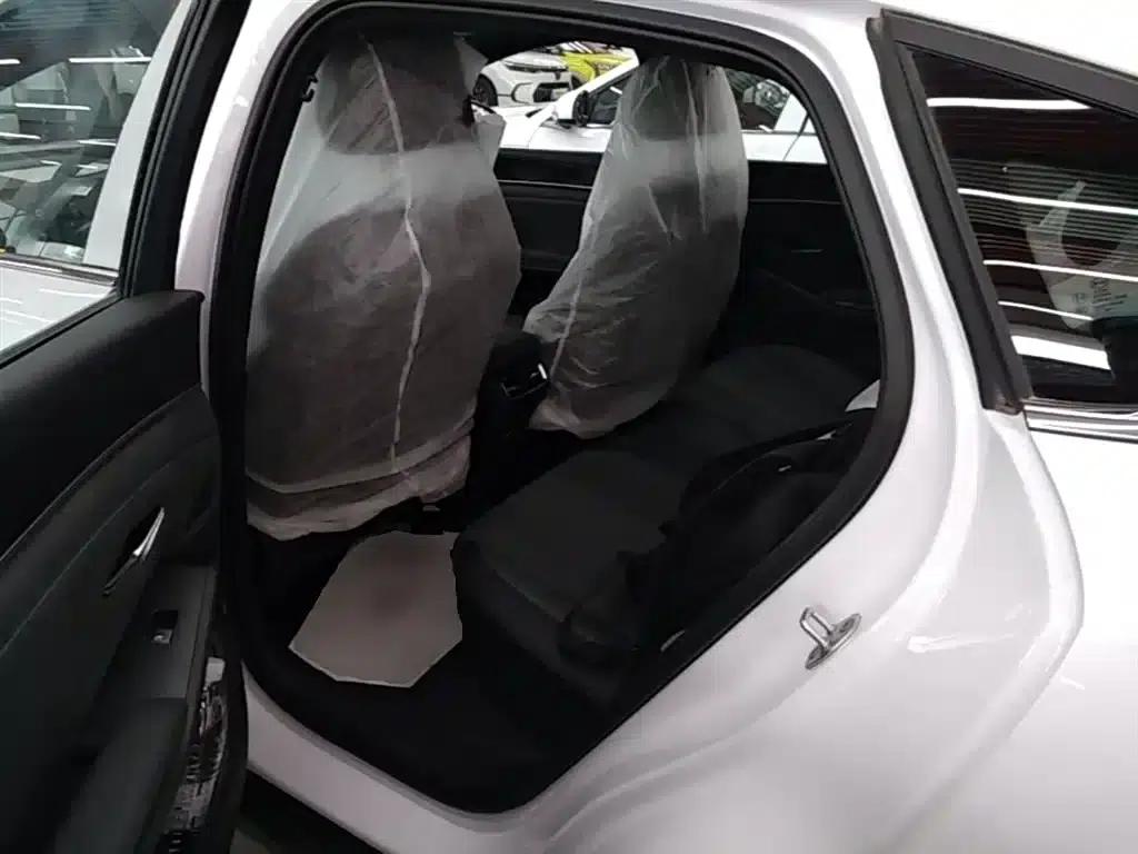 Qin L 2026 DM-i 128KM Progressive Edition — миниатюра 17