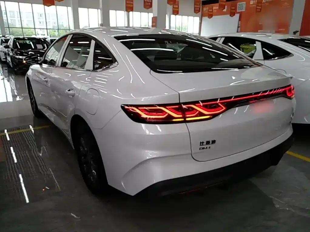 Qin L 2026 DM-i 128KM Progressive Edition — миниатюра 5