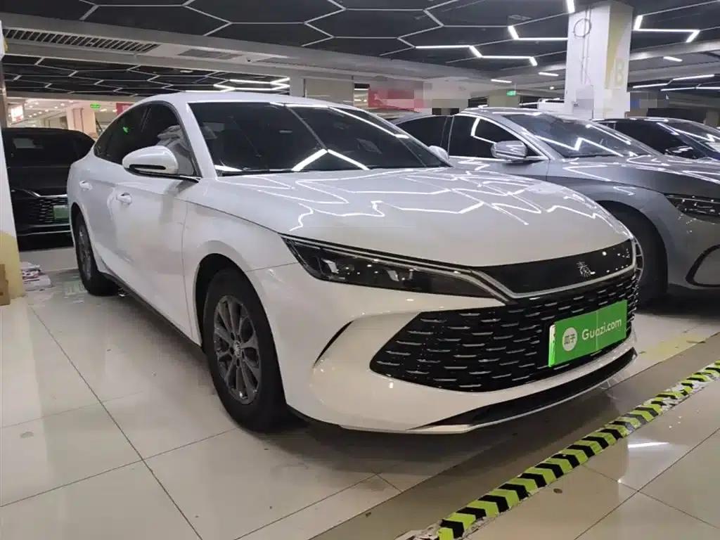 Qin L 2024 DM-i 80KM Leading Edition — миниатюра 4