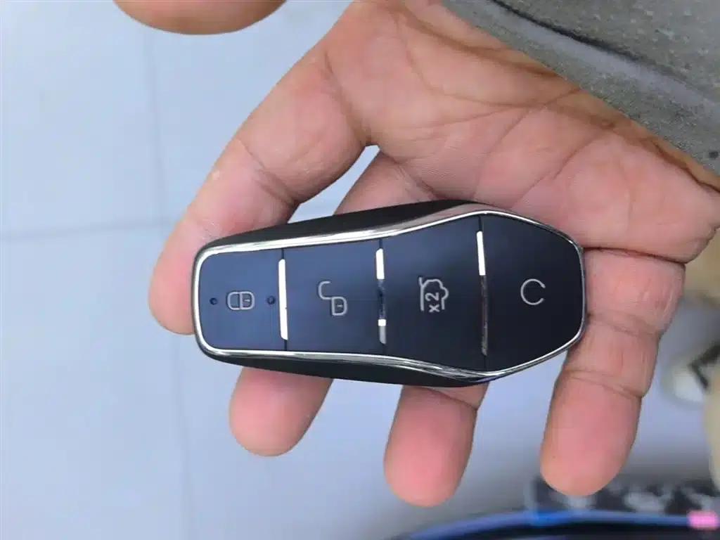 Qin L 2025 EV 545KM Premium Edition — миниатюра 9