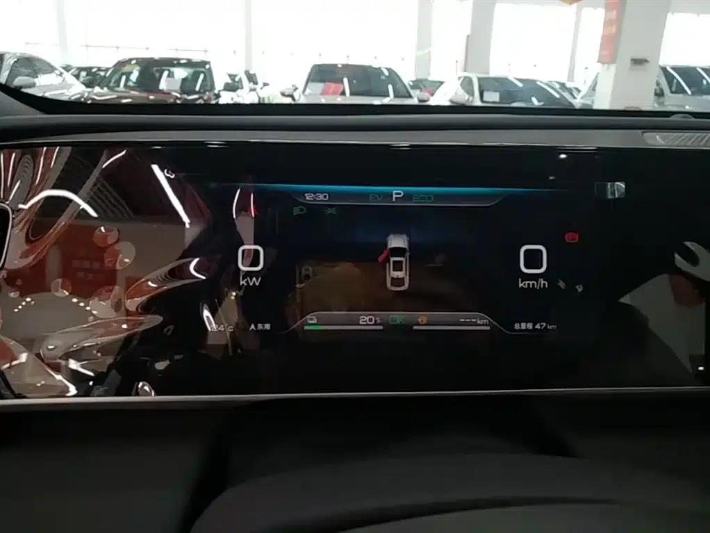 Qin L 2026 DM-i 128KM Progressive Edition — миниатюра 12