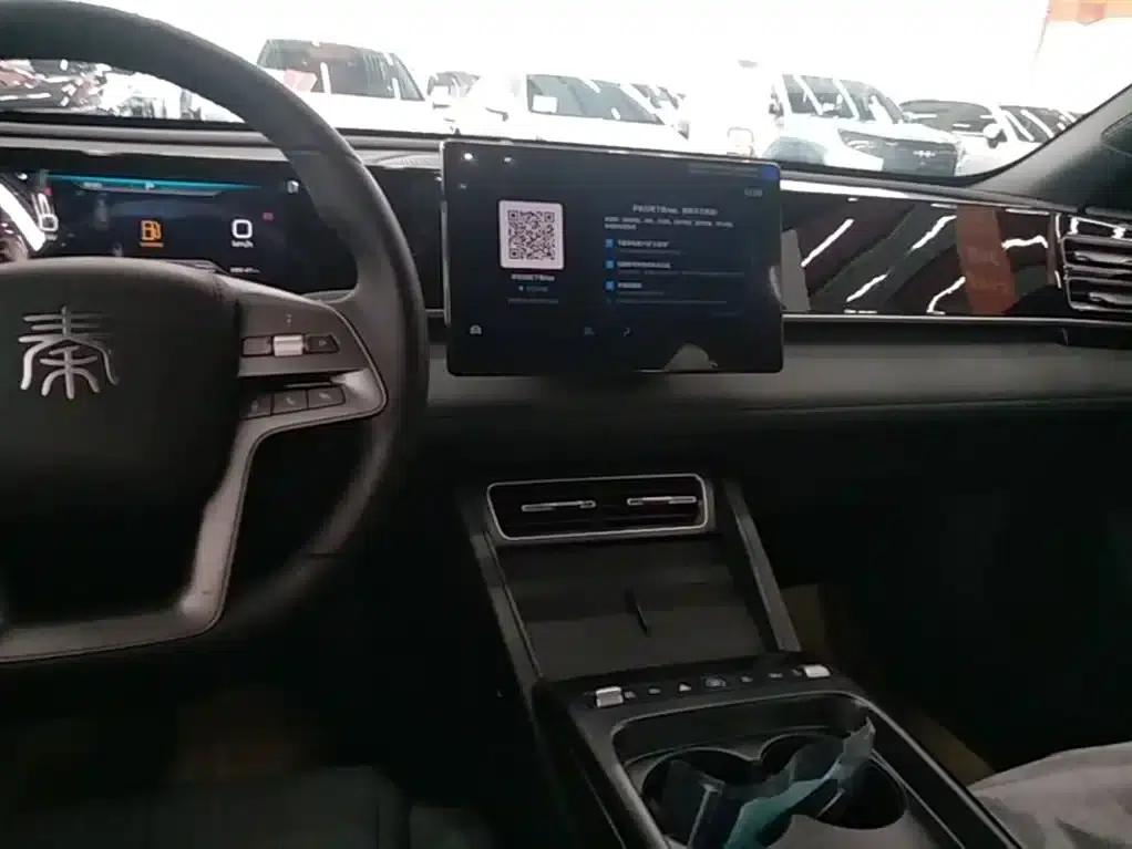 Qin L 2026 DM-i 128KM Progressive Edition — миниатюра 13