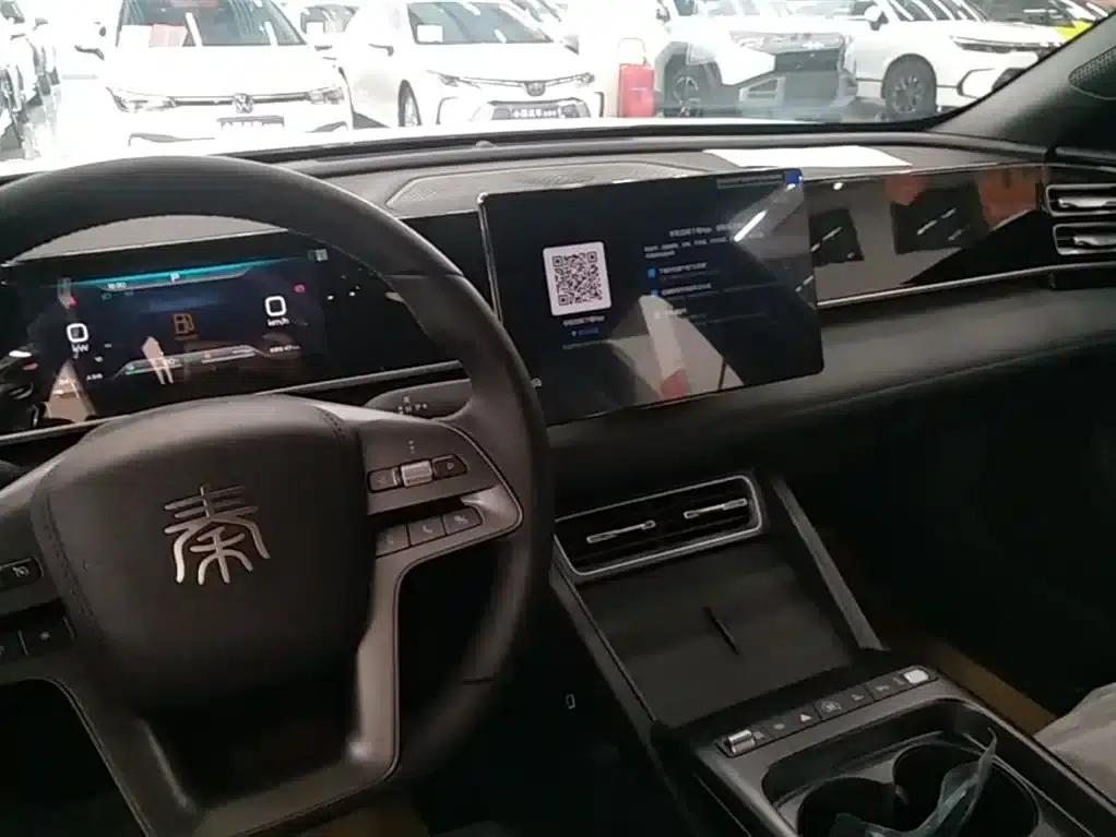 Qin L 2026 DM-i 128KM Progressive Edition — миниатюра 14