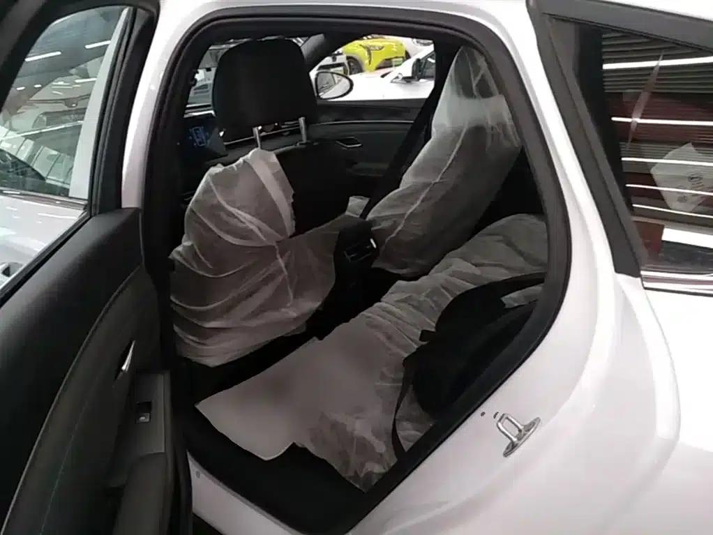 Qin L 2026 DM-i 128KM Progressive Edition — миниатюра 17