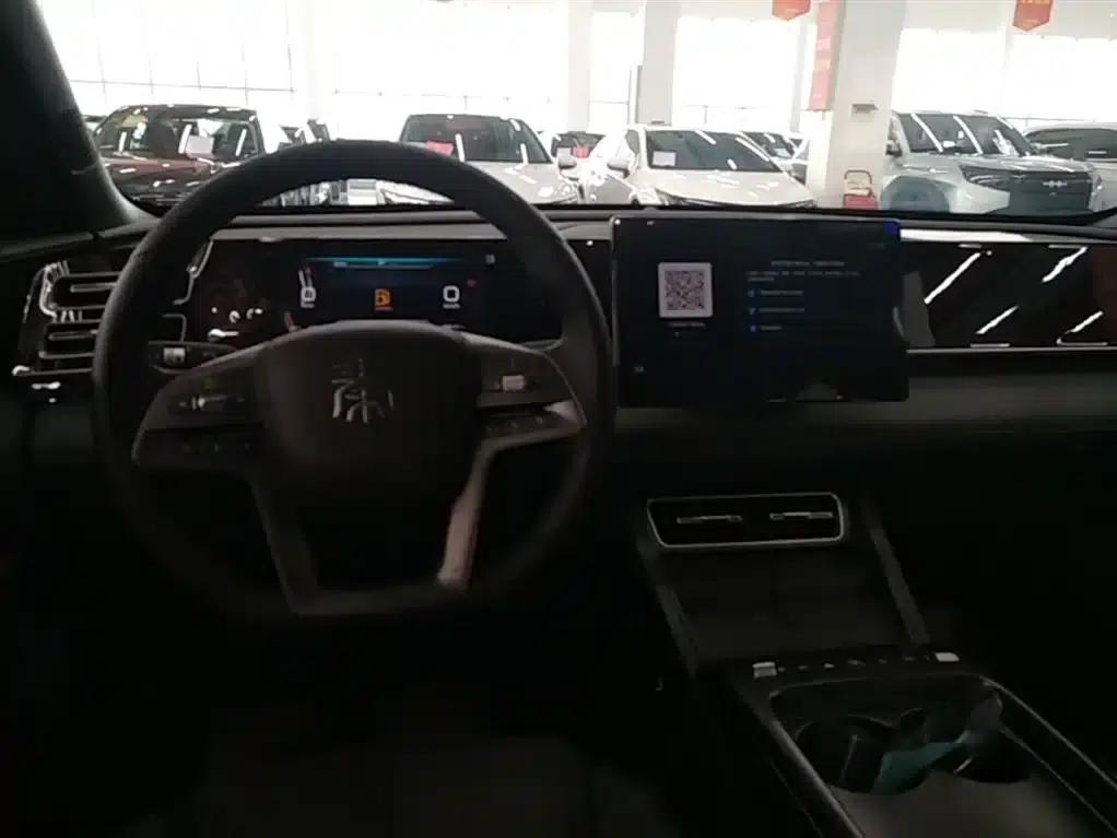 Qin L 2026 DM-i 128KM Progressive Edition — миниатюра 10