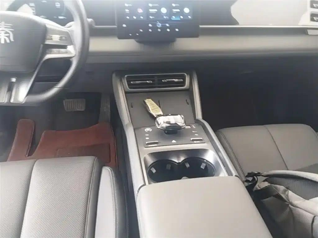 Qin L 2024 DM-i 80KM Leading Edition — миниатюра 14