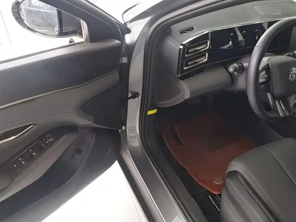 Qin L 2024 DM-i 80KM Leading Edition — миниатюра 16