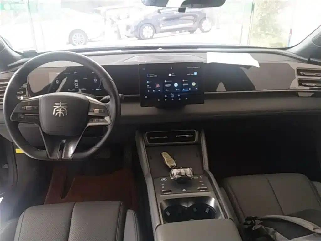 Qin L 2024 DM-i 80KM Leading Edition — миниатюра 10