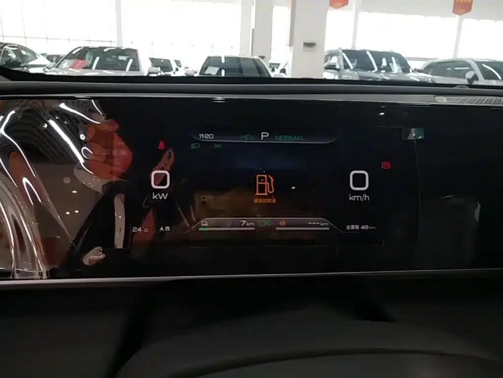 Qin L 2026 DM-i 128KM Progressive Edition — миниатюра 12