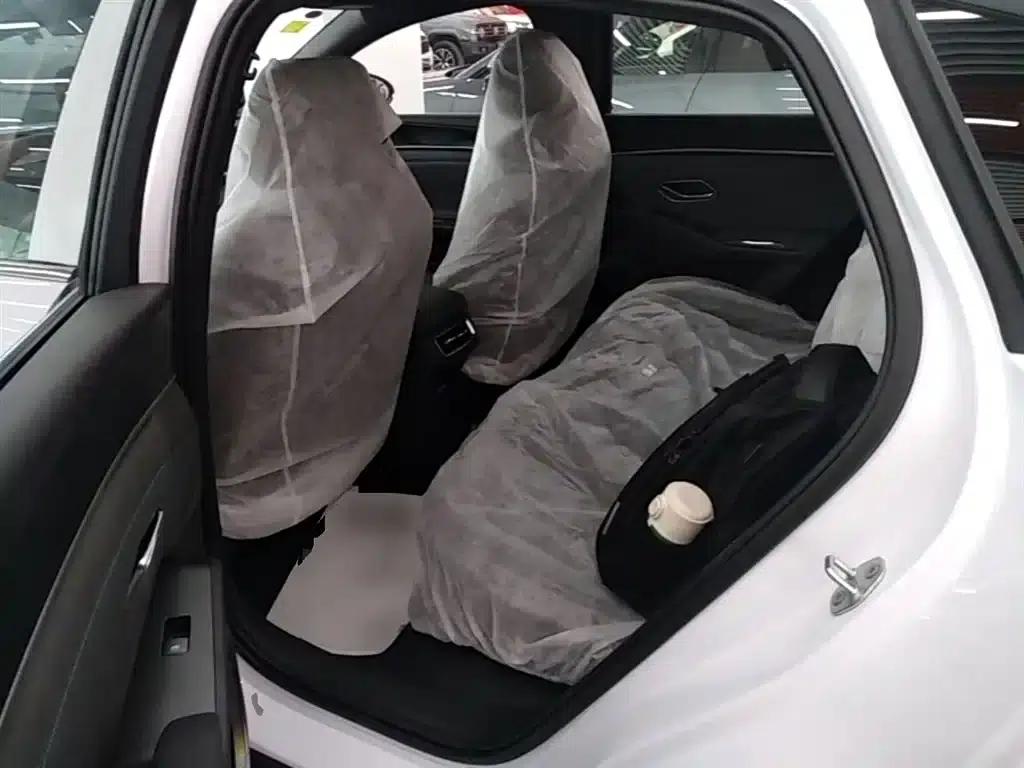Qin L 2026 DM-i 128KM Progressive Edition — миниатюра 17