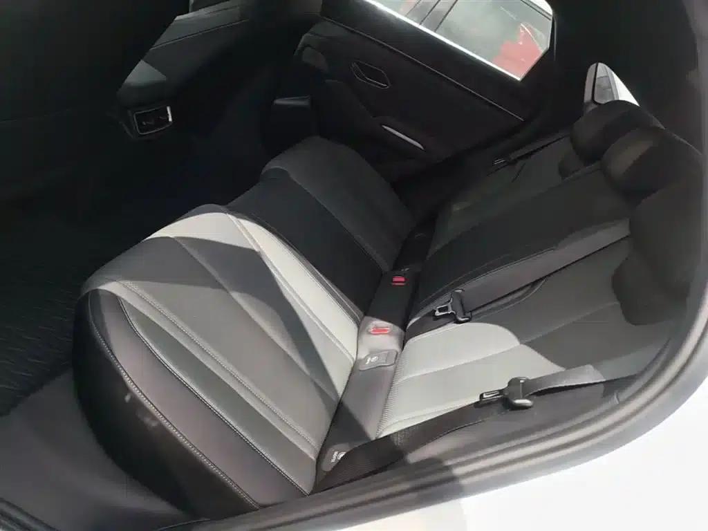 Qin L 2025 DM-i Intelligent Driving Edition 120KM Leading Model — миниатюра 17