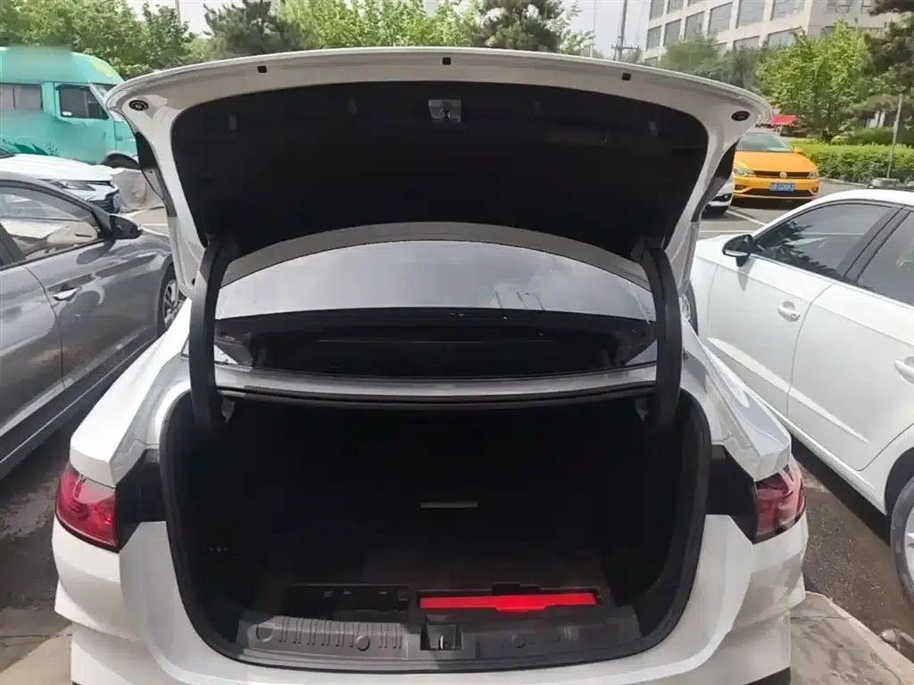 Qin L 2025 DM-i Intelligent Driving Edition 120KM Leading Model — миниатюра 19