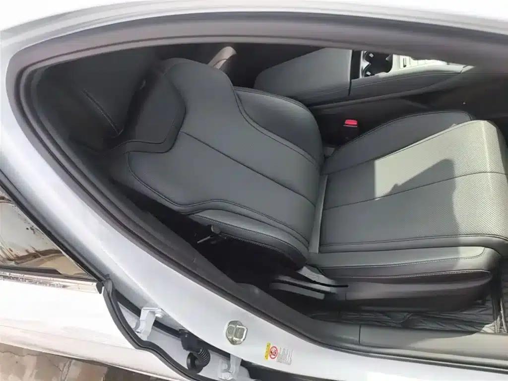 Qin L 2025 DM-i Intelligent Driving Edition 120KM Leading Model — миниатюра 25