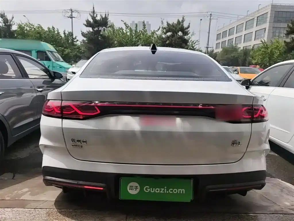 Qin L 2025 DM-i Intelligent Driving Edition 120KM Leading Model — миниатюра 6