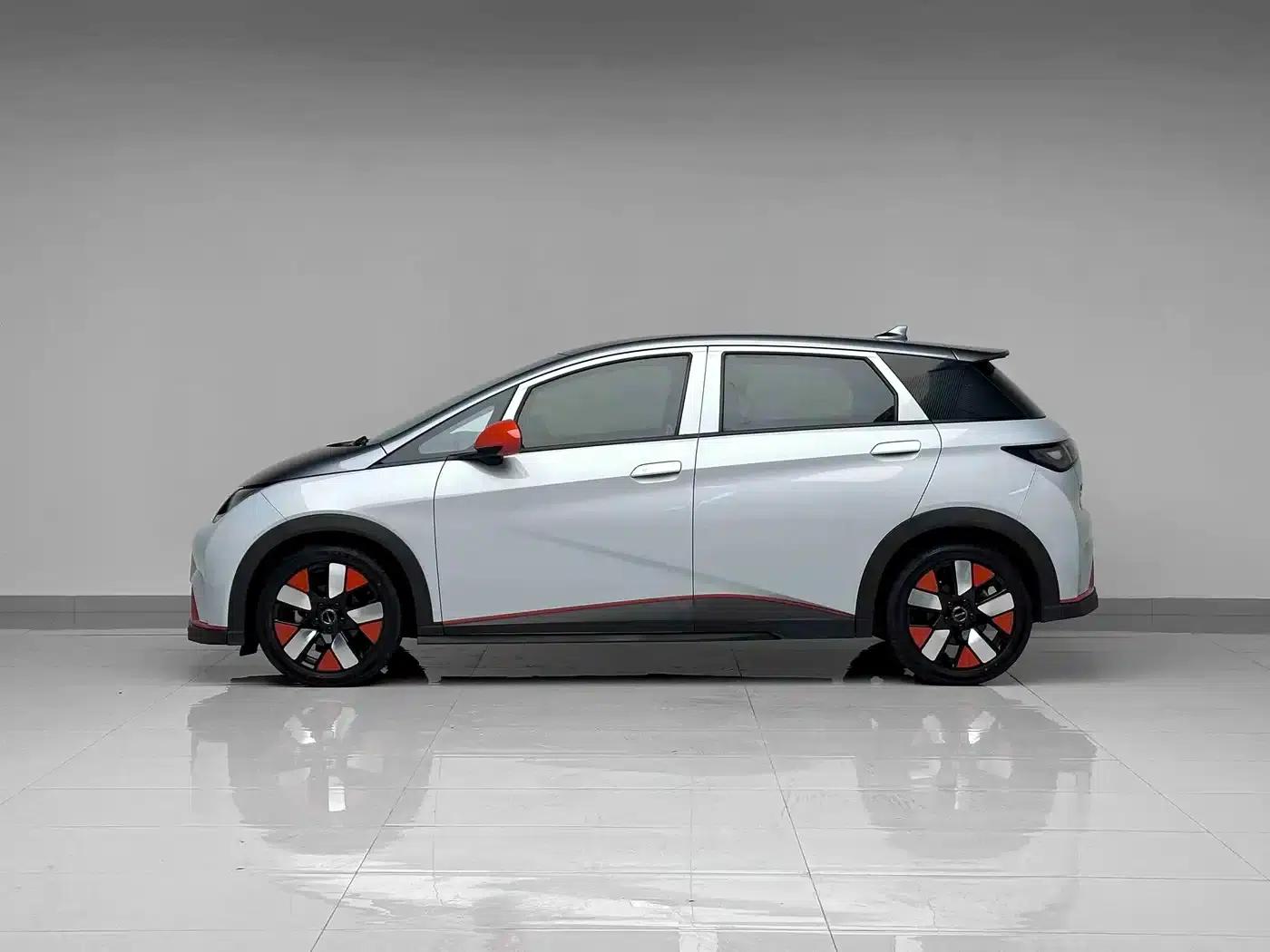 Dolphin 2023 Model 401km/h Knight Edition — миниатюра 2