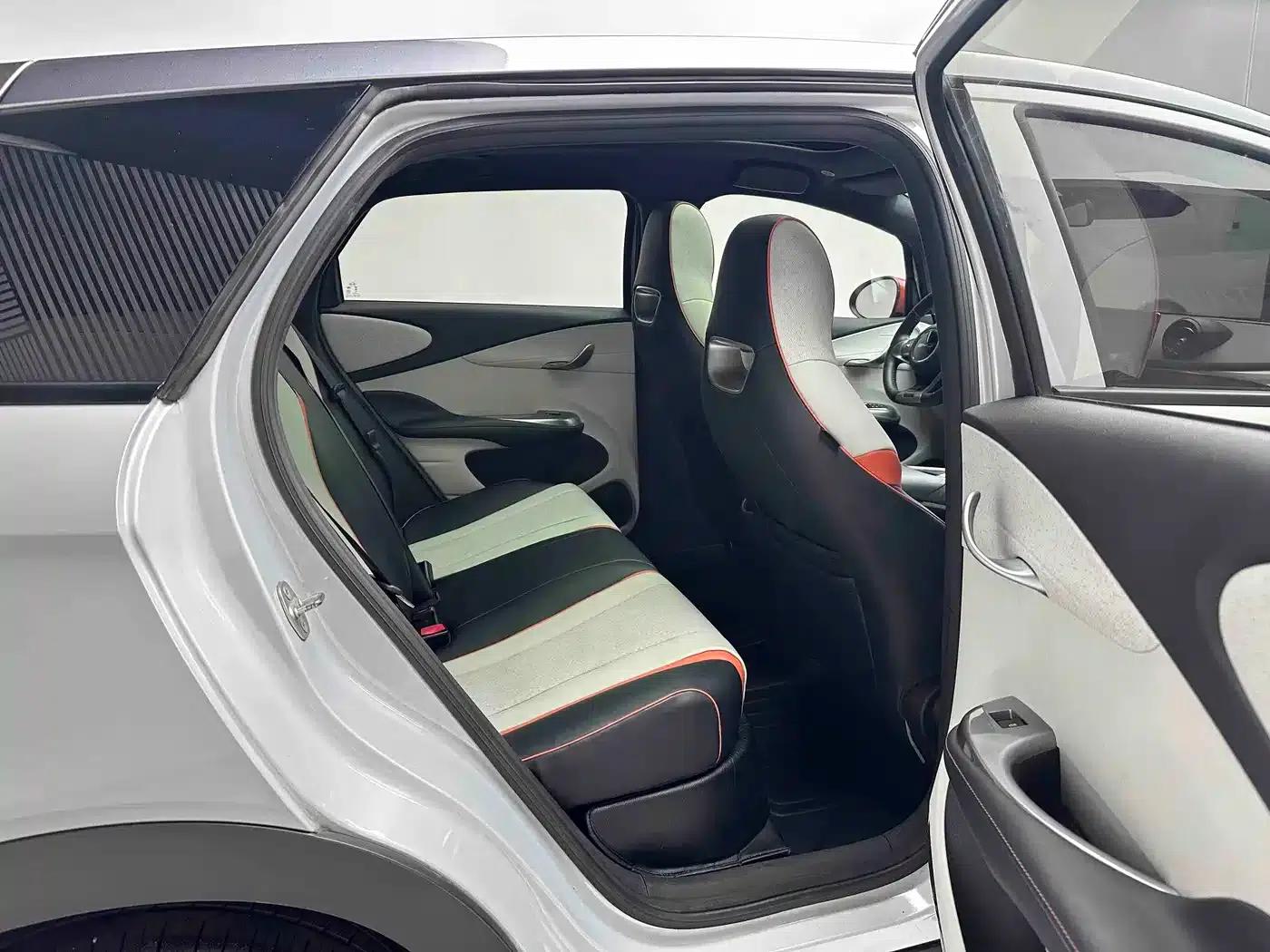 Dolphin 2023 Model 401km/h Knight Edition — миниатюра 12