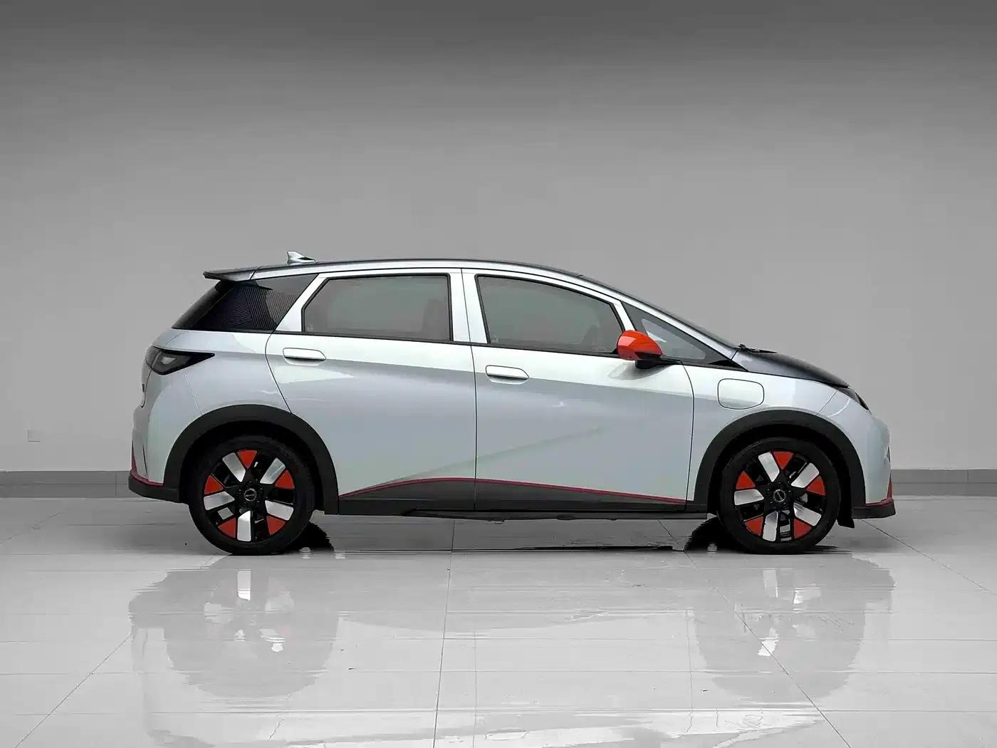 Dolphin 2023 Model 401km/h Knight Edition — миниатюра 6