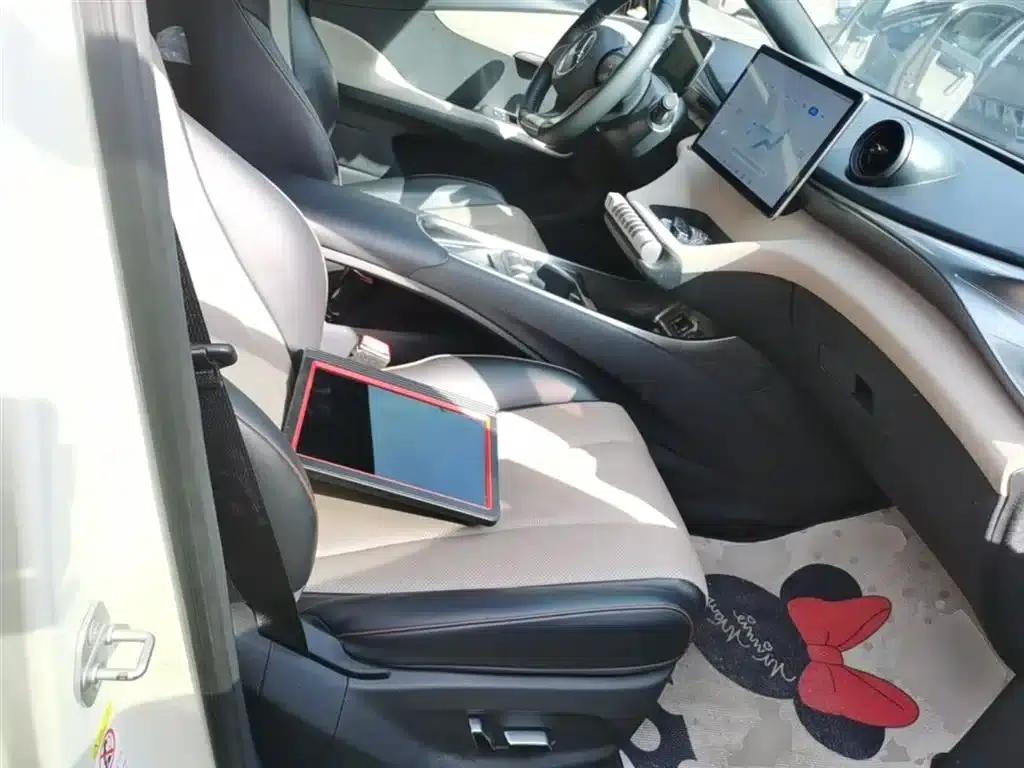 Dolphin 2023 420km Fashion Edition — миниатюра 25
