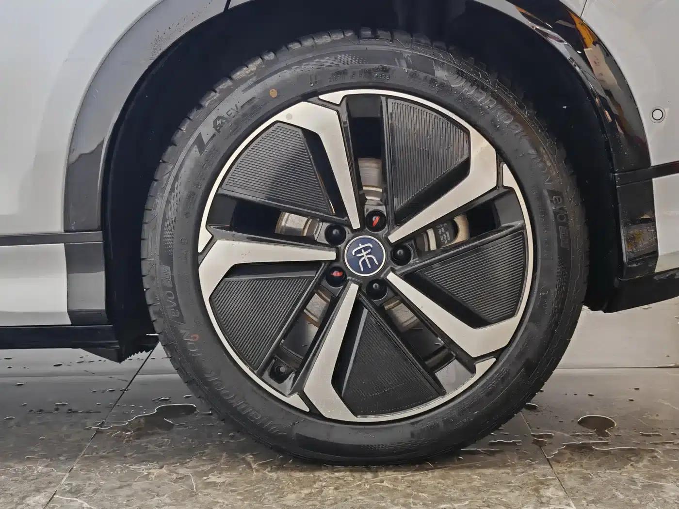 Song L EV 2024 Model 662km Excellent Edition — миниатюра 9