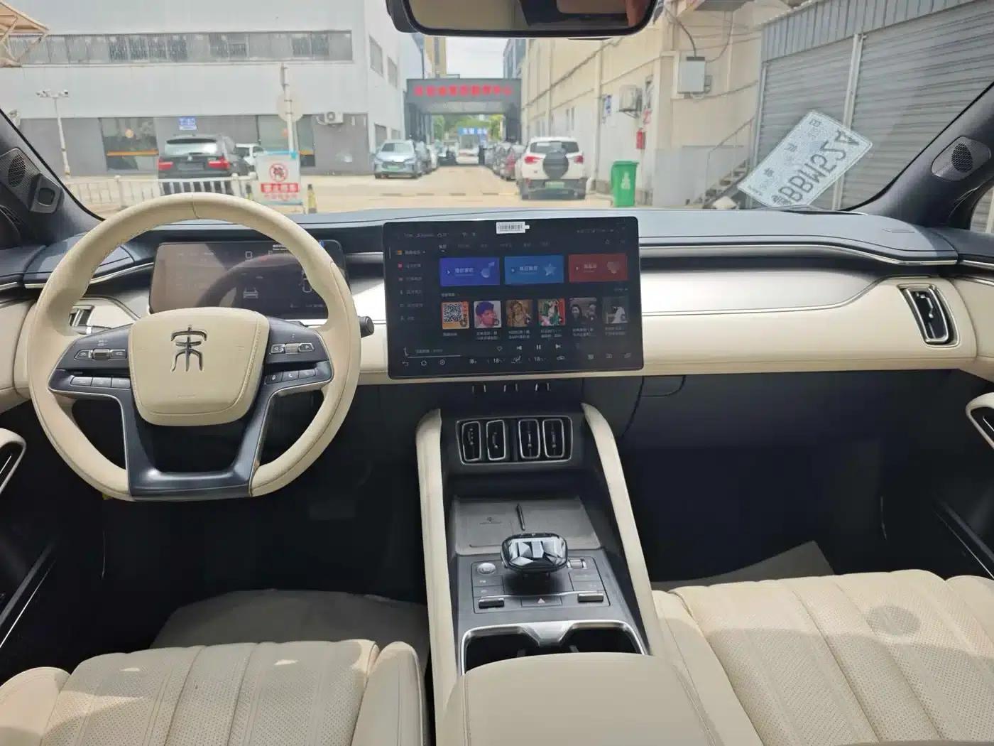 Song L EV 2024 Model 662km Excellent Edition — миниатюра 4